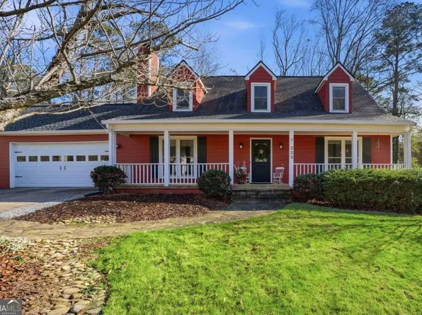 225 Barrington Dr E, Roswell, GA 30076