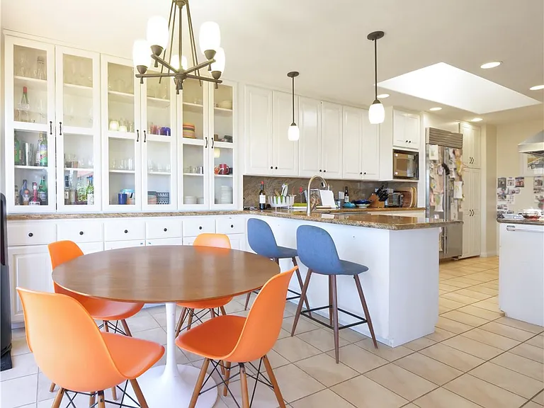 345 Palos Verdes Dr W — Photo 5