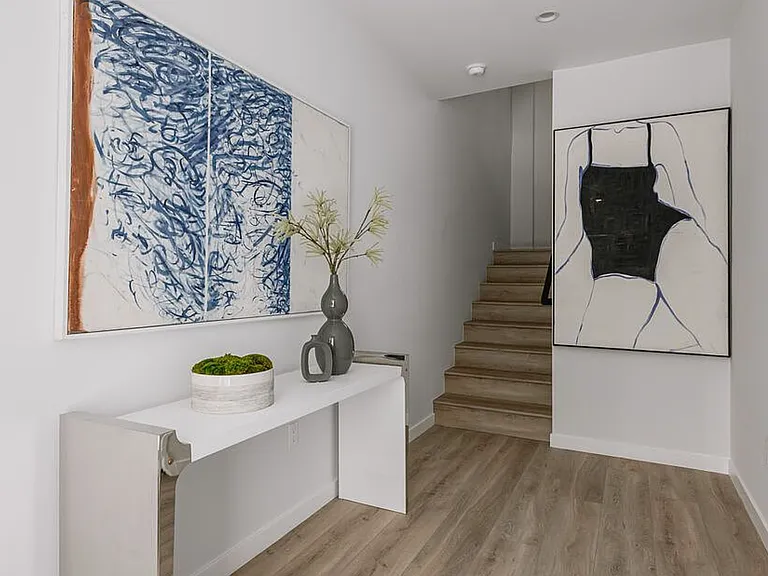 1551 Alvira St — Photo 10