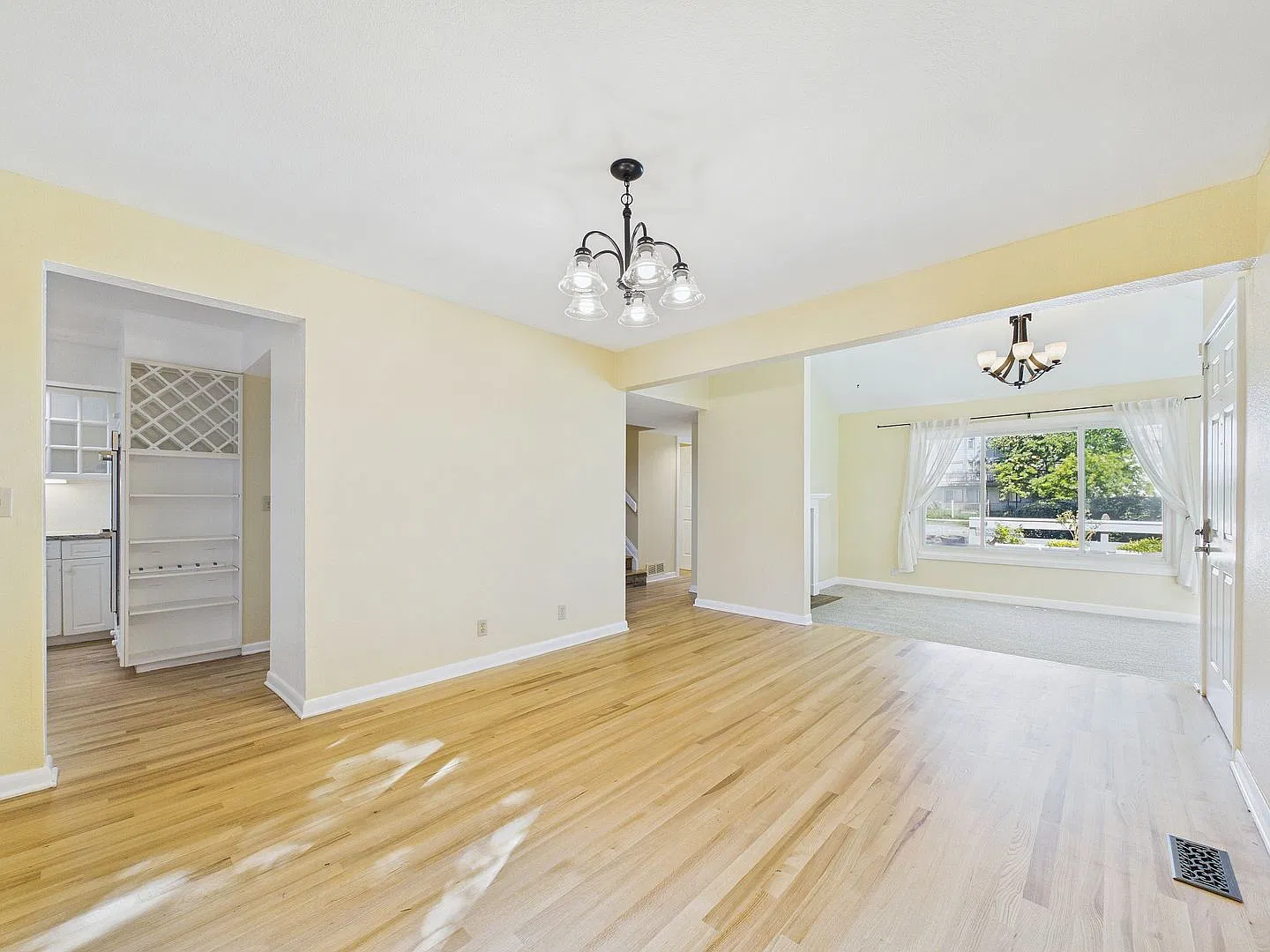 2284 S Yosemite Cir — Photo 1