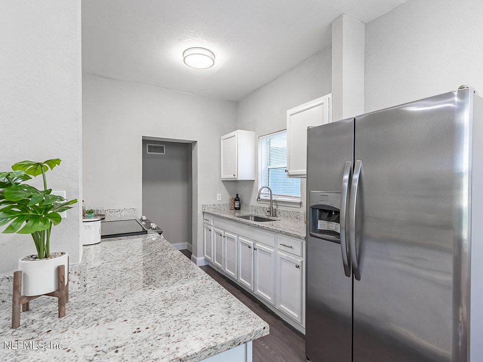 1st image of 4867 IRVINGTON Avenue