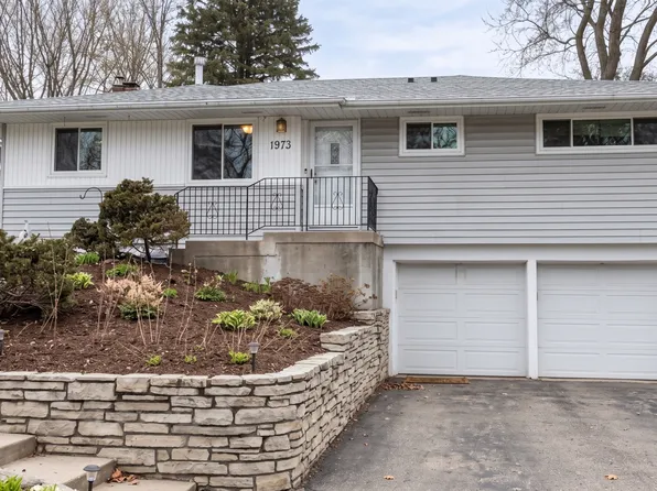 1973 Eldridge Ave W, Roseville, MN 55113
