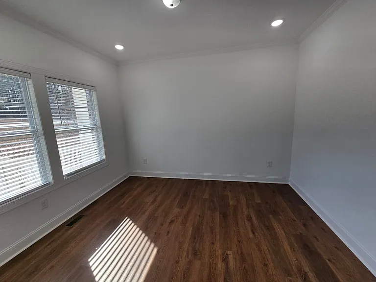 109 Lynn Ave — Photo 20