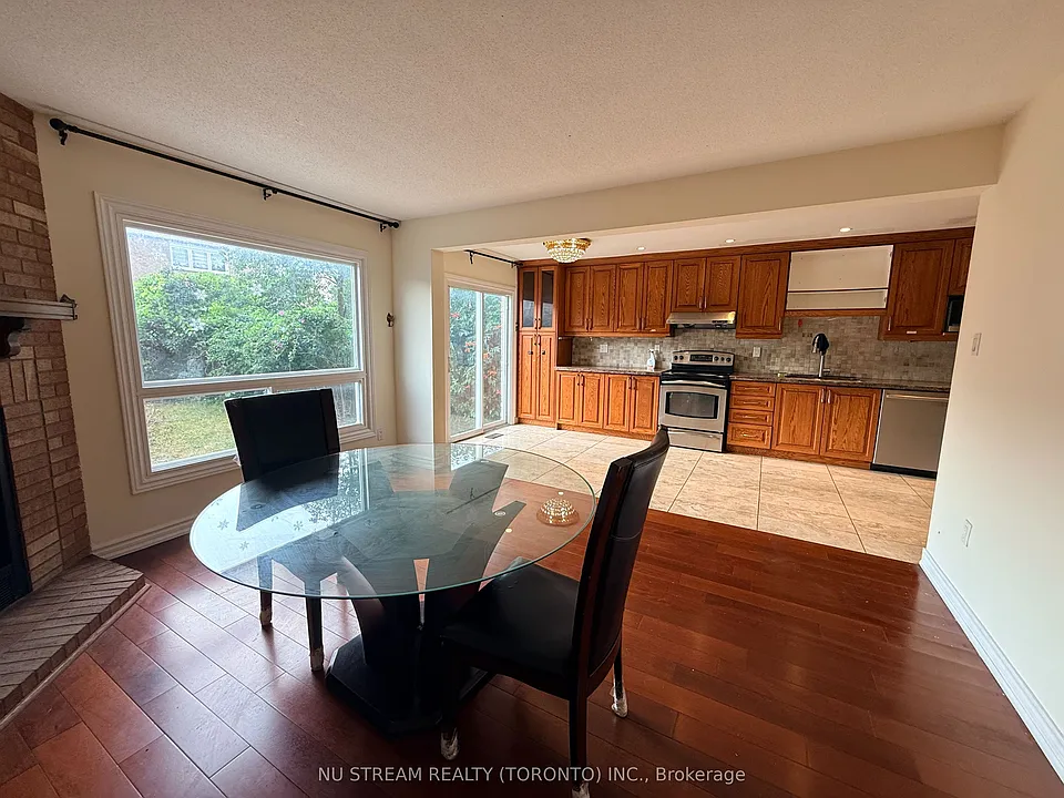 74 William Honey Cres