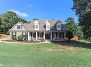 127 Silverbell Ln, Sharpsburg, GA 30277