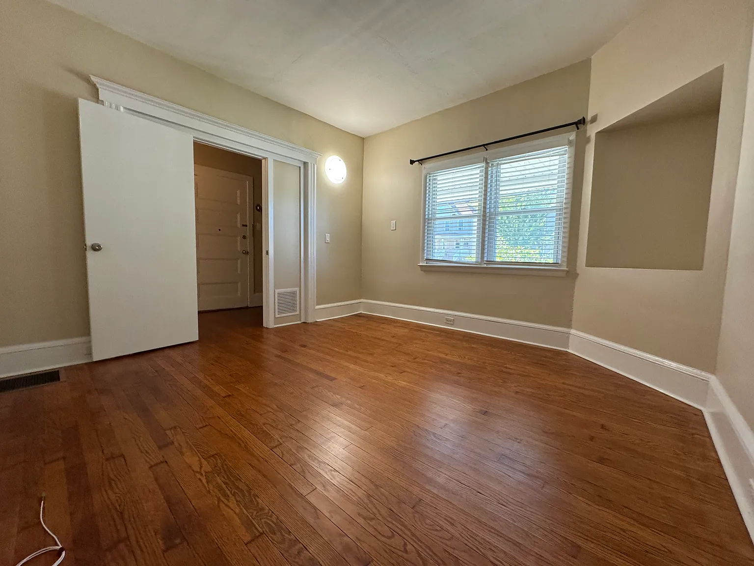 3 bed, $3,500 — Photo 3