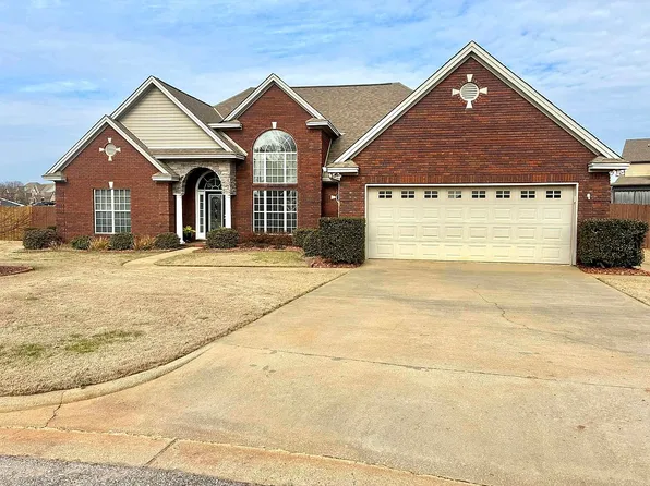 107 Ashton Oak Ct, Prattville, AL 36066