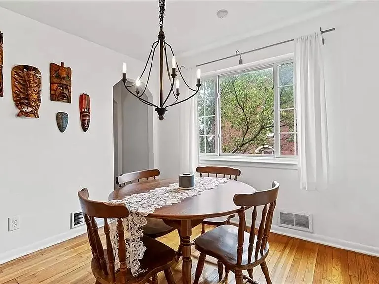 Nicely sized Dining Room