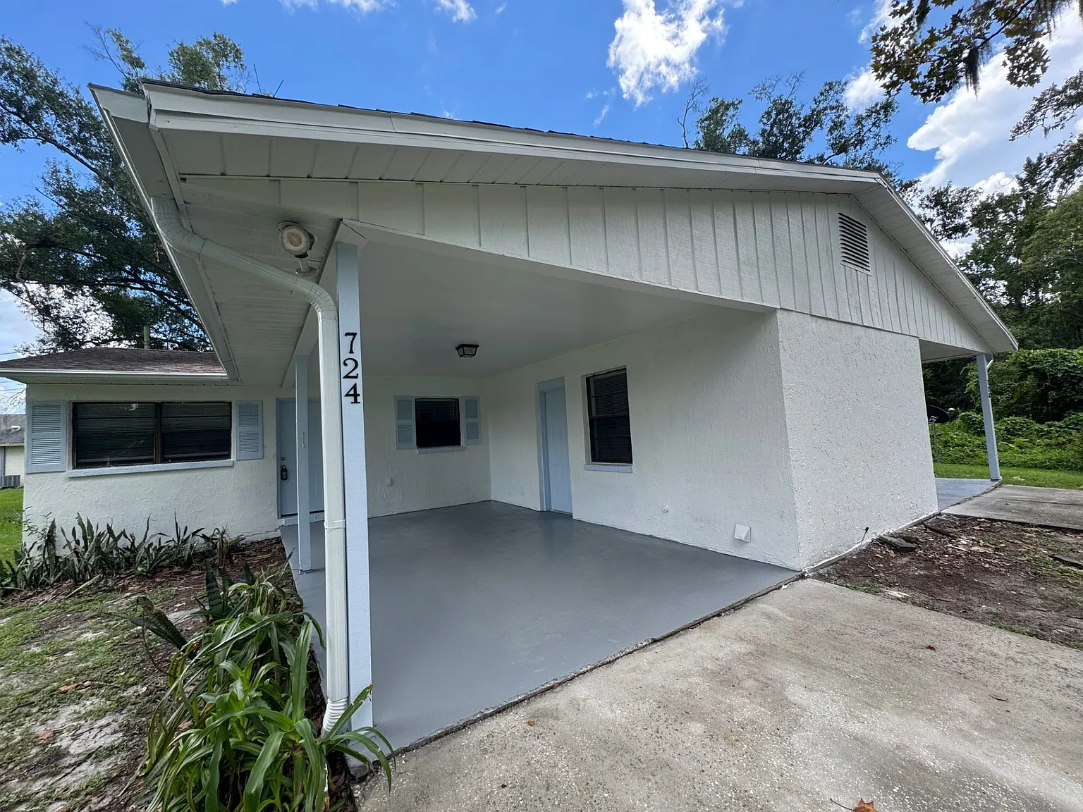 724 West Alamo Drive - 1 — Photo 2