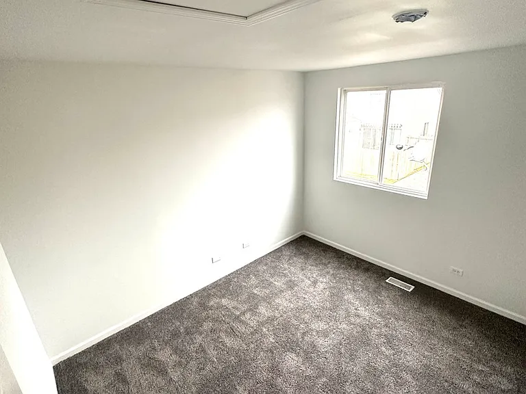 923 Four Seasons Blvd — Photo 15