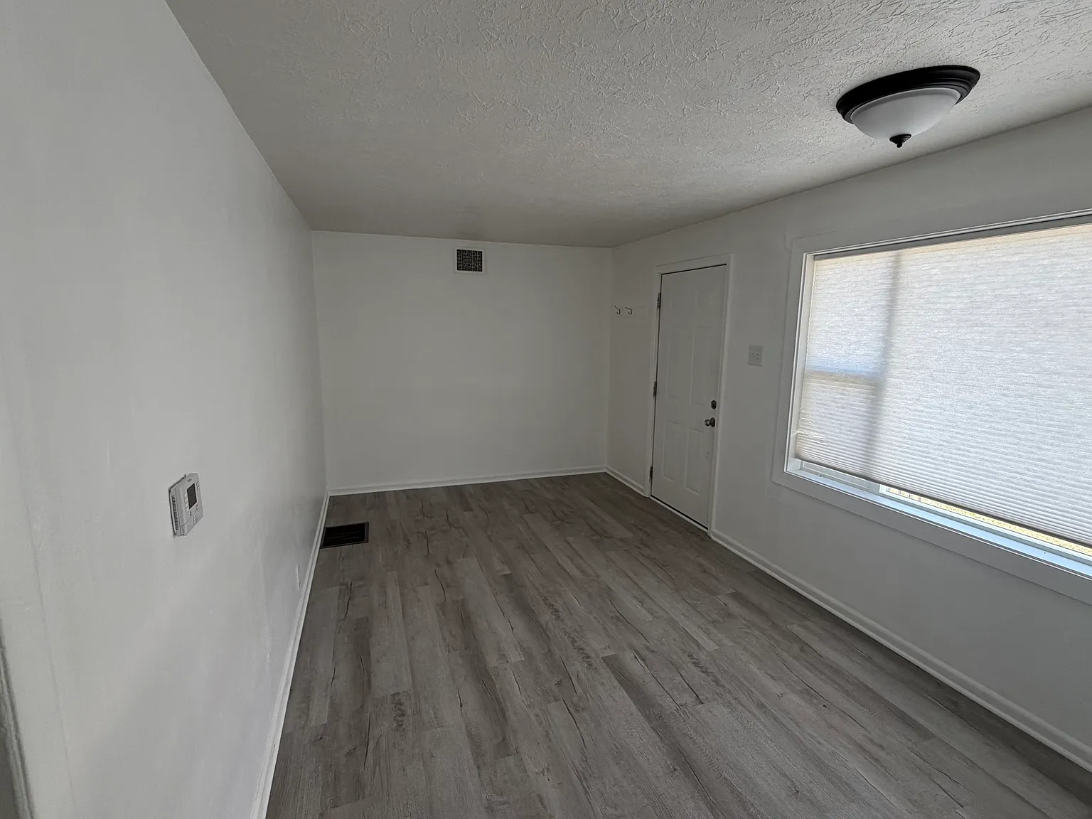 2 bed, 808 sqft, $1,250 — Photo 4