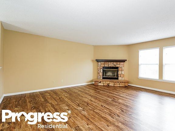 5th image of 2044 Southernwood Ln