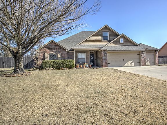 2nd image of 22125 Riverwood Dr