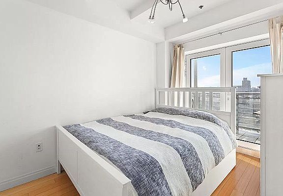 2nd image of 302 2nd St APT 10L