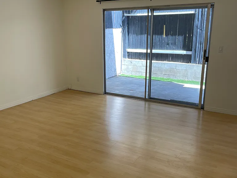 519 Francisca Ave #2 — Photo 2