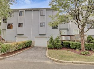 49 Chester Ln, Nanuet, NY 10954