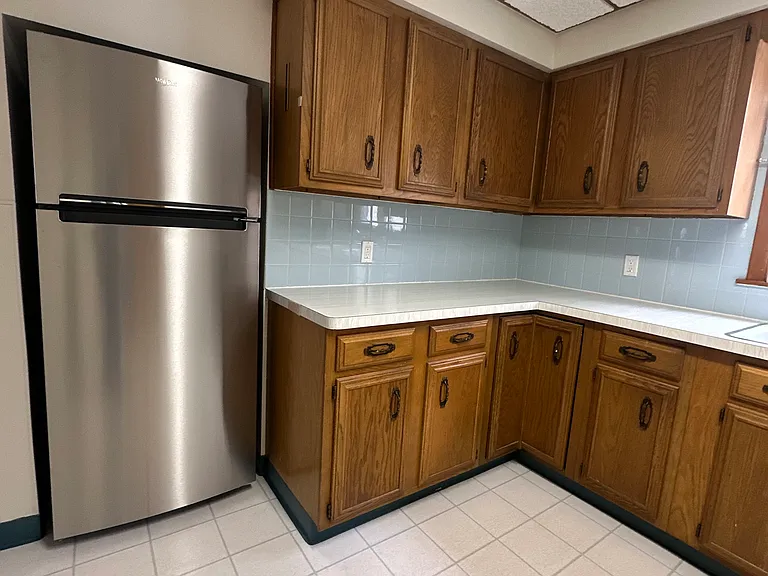305 S Ogden St — Photo 12