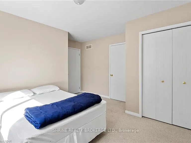 1841 Foxwood Ave #UPPER — Photo 16