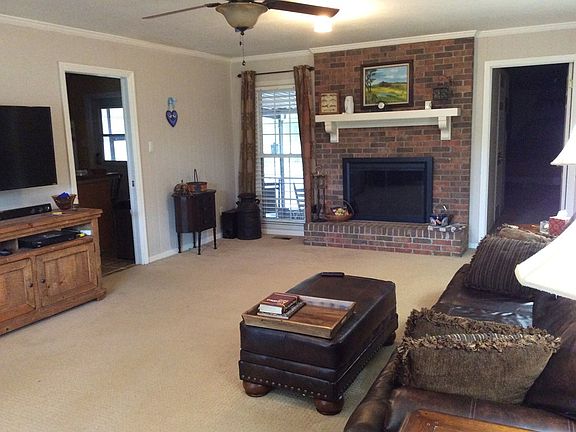5th image of 136 Northwood Dr