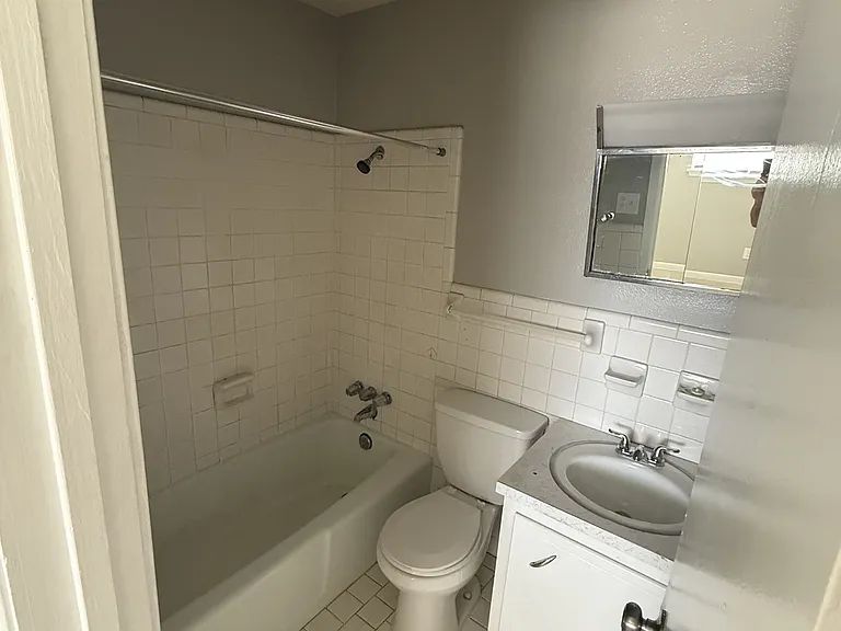 1012 Wells Cir #11 — Photo 7