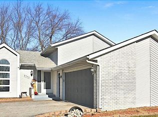 3321 Windy Hill Rd, Crown Point, IN 46307