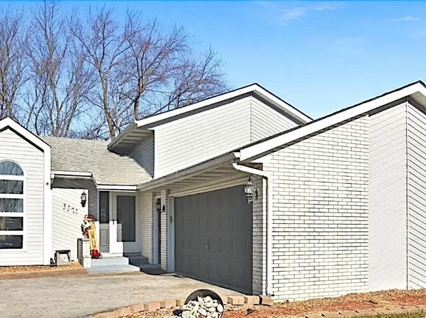 3321 Windy Hill Rd, Crown Point, IN 46307