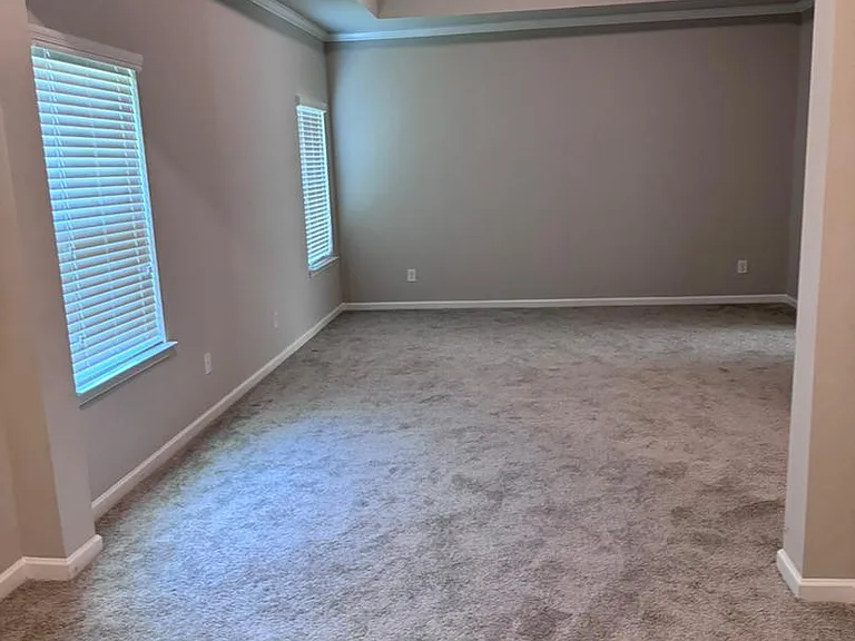 4499 Savannah Dr — Photo 32