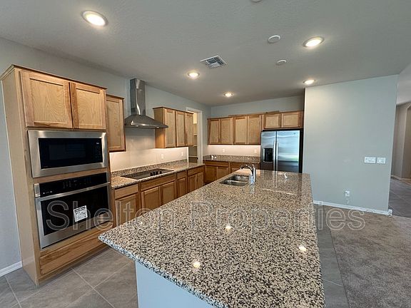 3rd image of 16256 W Mariposa Grande