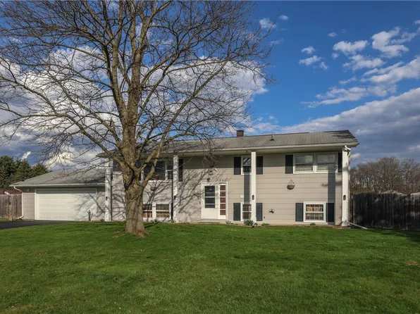 236 Robin Rd, Horseheads, NY 14845