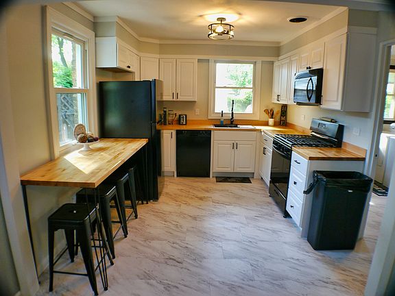 4th image of 4034 Dean Dr