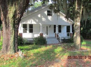 307 3rd St W, Darien, GA 31305