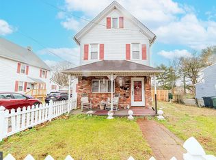 32 Clayton Rd, Williamstown, NJ 08094