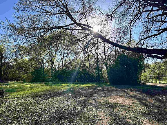 5th image of 3108 Dudley Rd