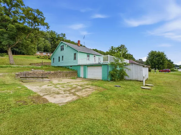 2133 Adams St, Muscatine, IA 52761