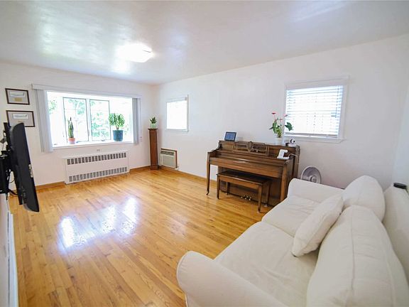 5th image of 80-12 257th St