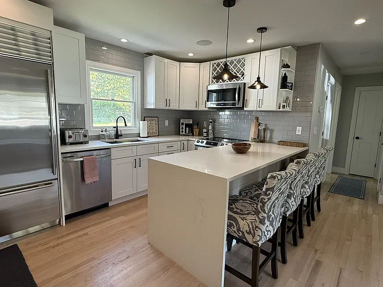 38 Foster Ave — Photo 11