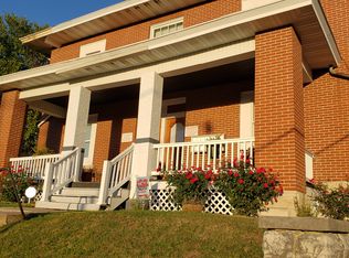 219 S 11th St #3, Quincy, IL 62301