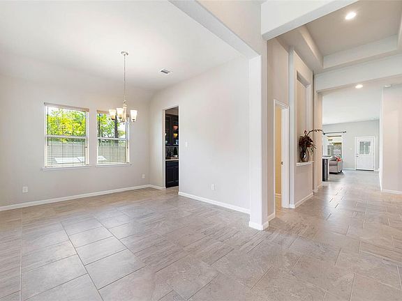5th image of 2724 Kaman Ln