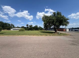 1706 N Main St, Bonham, TX 75418