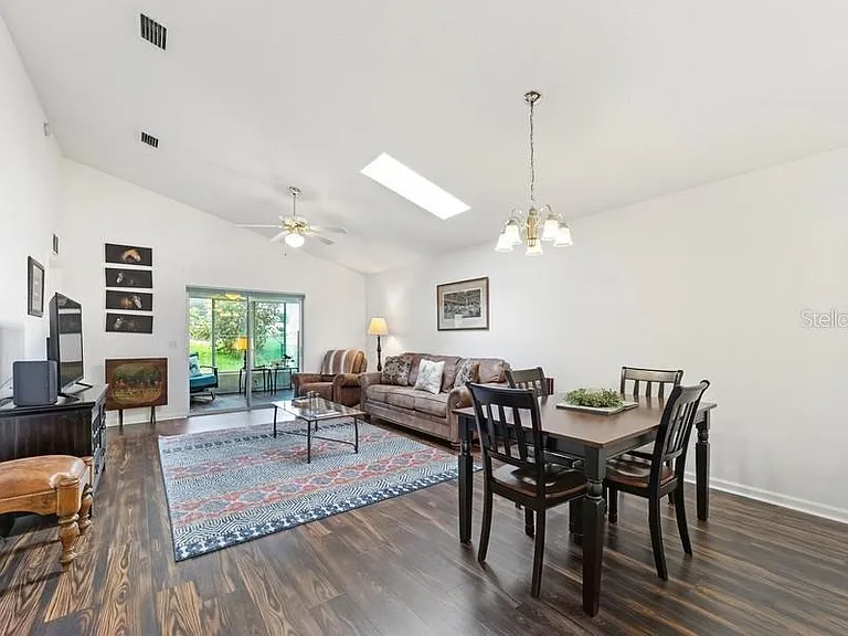 2038 NW 50th Ave — Photo 2