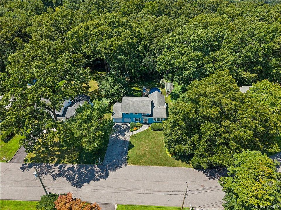 1st image of 28 Winthrop Drive