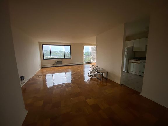 4th image of 21 Lake St #7GS