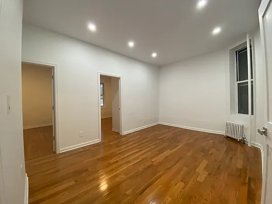 Rented by Dynamik Realty | media 8