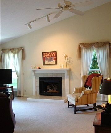 3rd image of 233 Windy Hill Dr