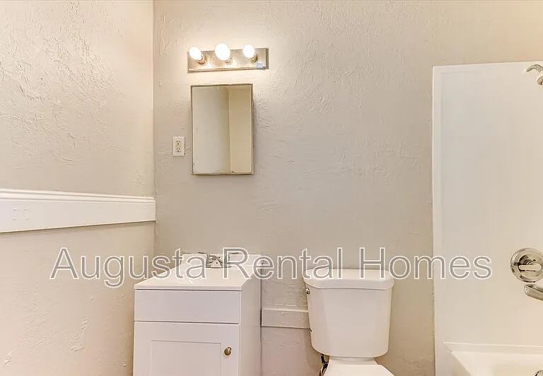 329 E View Dr — Photo 25