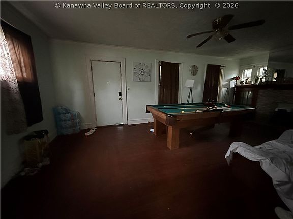 3rd image of 221 Russell St