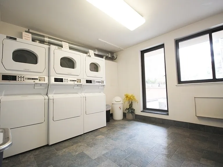 164 Stanton St #4A — Photo 6