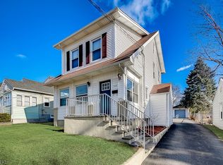 388 Rochelle Ave, Rochelle Park, NJ 07662