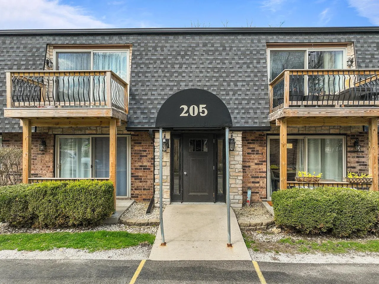 205 Williams STREET #7 photo 1