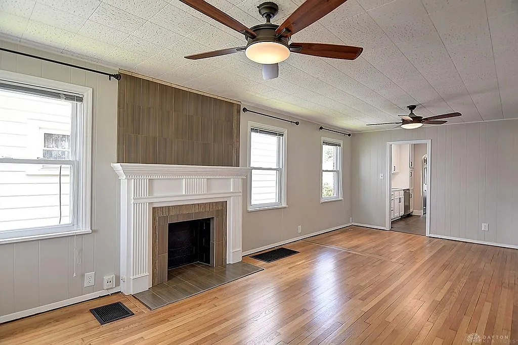 2 bed, 1.0 bath, 1006 sqft, $1,495 — Photo 2